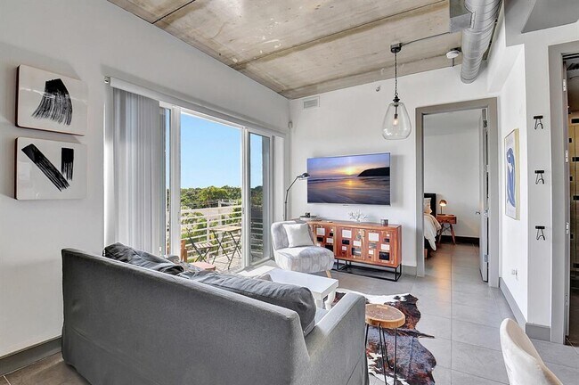 Photo - 111 SE 2nd St Unit 402