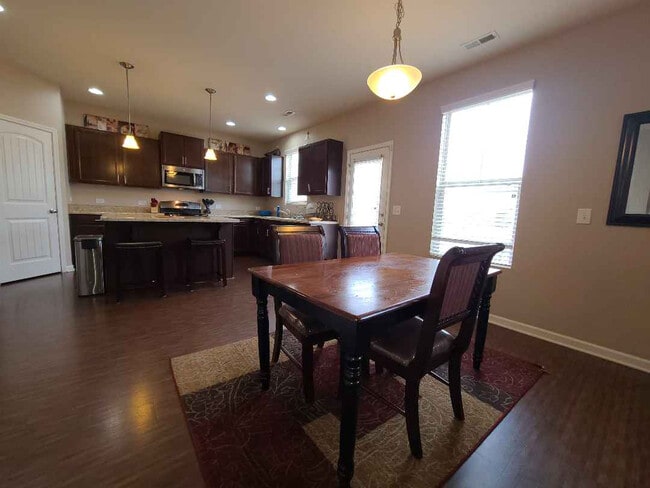 Photo - Room in House on Snowy Egret Ct