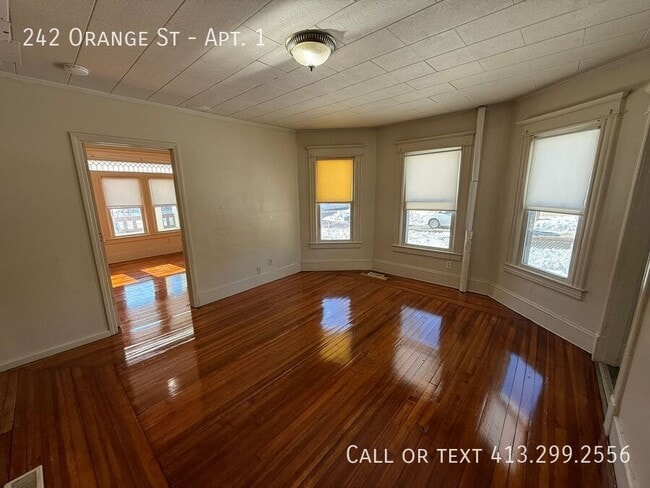 Building Photo - 242 Orange St Unit Apt. 1