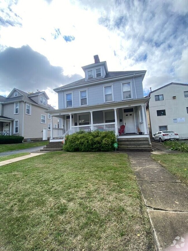 Building Photo - 4 Bed House on North Campus! Available Fal...