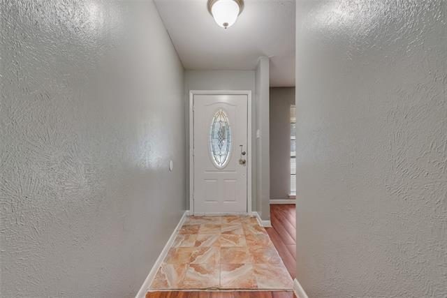 Photo - 914 British Blvd