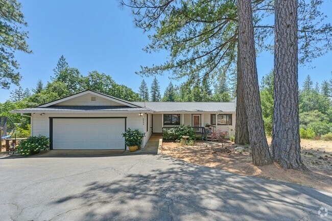 Building Photo - 3-Bedroom Home on a Foresthill Cul-de-Sac