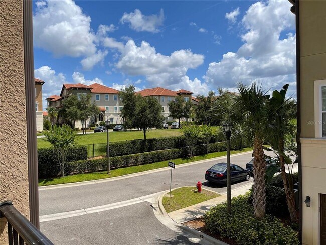 Photo - 1704 Lobelia Dr