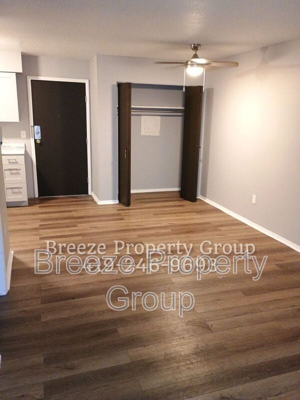 Photo - 4912 Douglas Rd