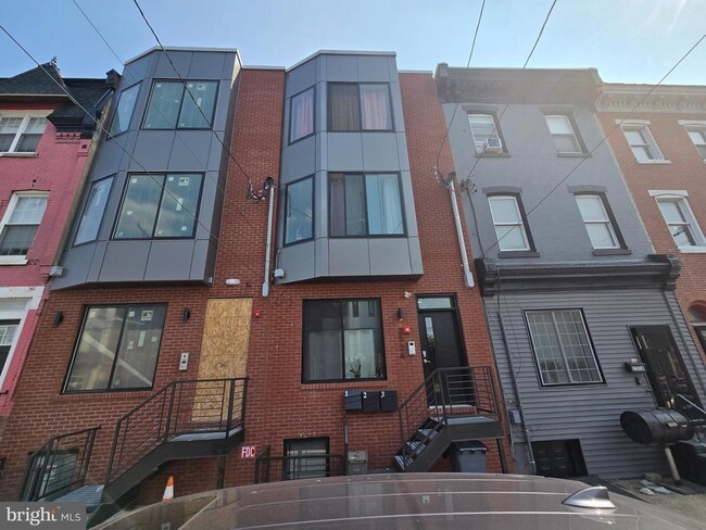 Building Photo - 2526 Cecil B. Moore Ave Unit 2 Rental