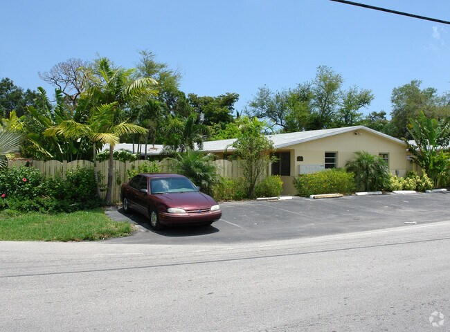 Riverside Flats - Riverside Flats Apartments