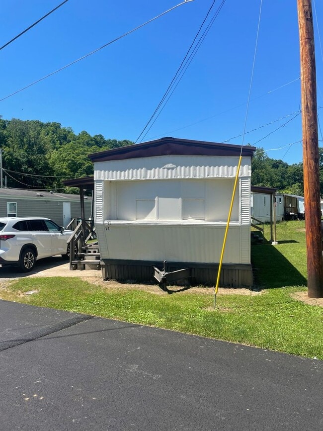 Photo - Two Bedroom One Bath Manufactured Home in Huntington