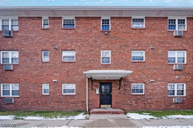 Photo - 355 Broad St Apartment Unit D1
