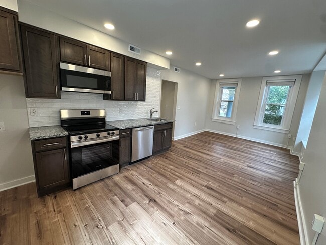 14 Philadelphia Ave Unit 2