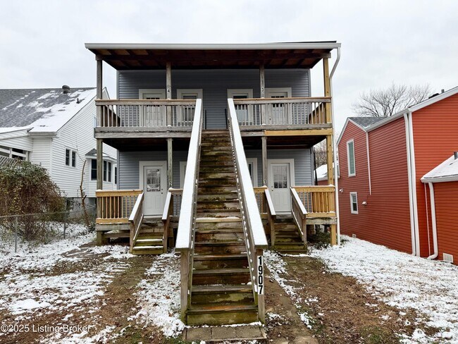 Photo - 1907 Payne St Unit 4