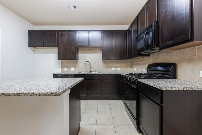 Building Photo - 8114 Malago Point Dr