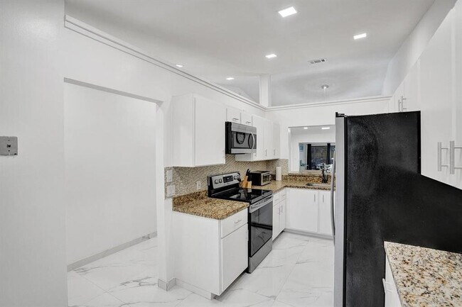 Photo - 5434 SW 25th Ave