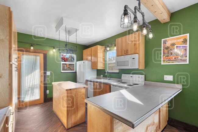 Building Photo - 1414 N Adams St
