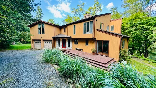 Photo - 96 Old Pascack Rd