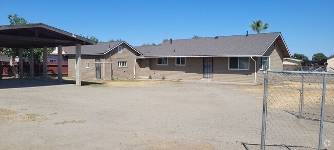Building Photo - Beautiful home. Apply today!