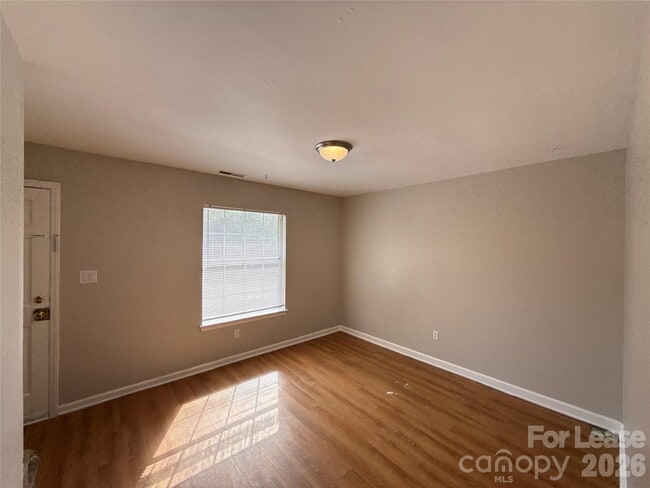 Photo - 409 Hawley Ave