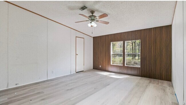 Photo - 10991 FM 1484 Rd