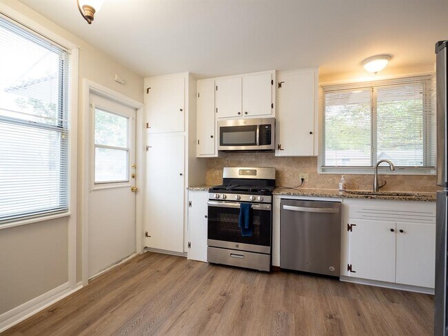 Photo - 1411 Westmoor Dr