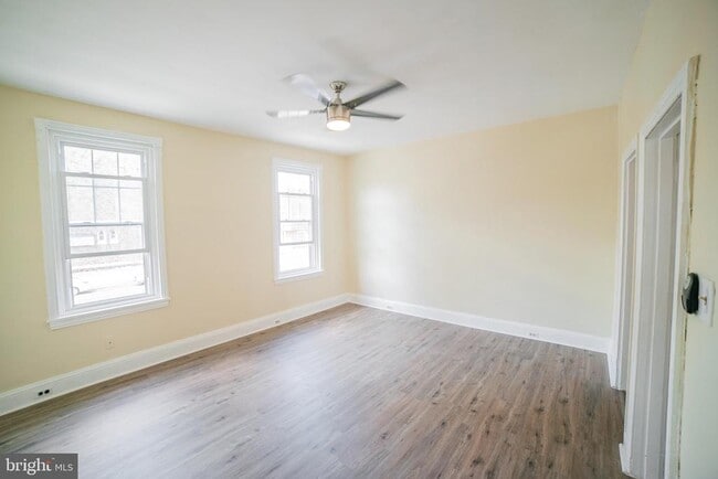 Photo - 2427 E Allegheny Ave Unit 2