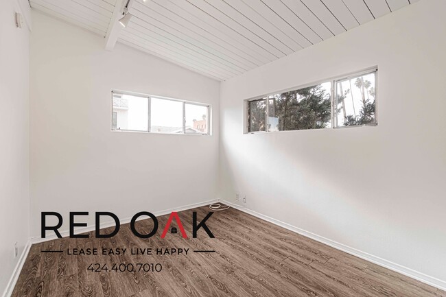 Building Photo - 128 Normandie Ave Unit E Rental