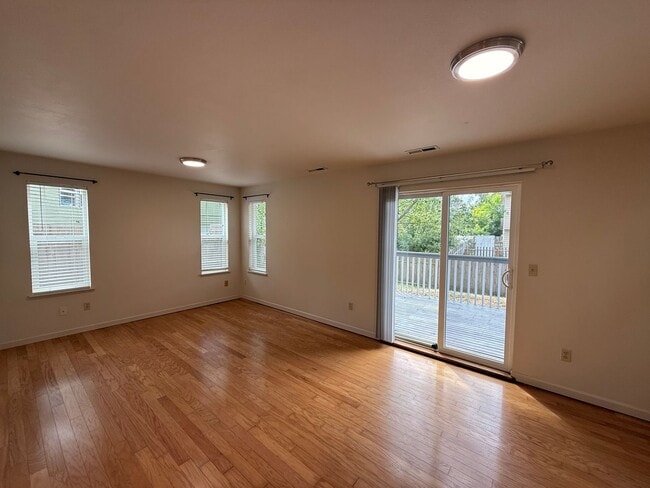 Photo - Beautiful 4 bed 2.5 bath Edmonds, WA. $3850/mo.