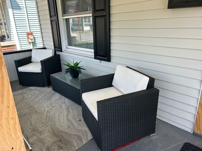 Photo - 279 Miller St