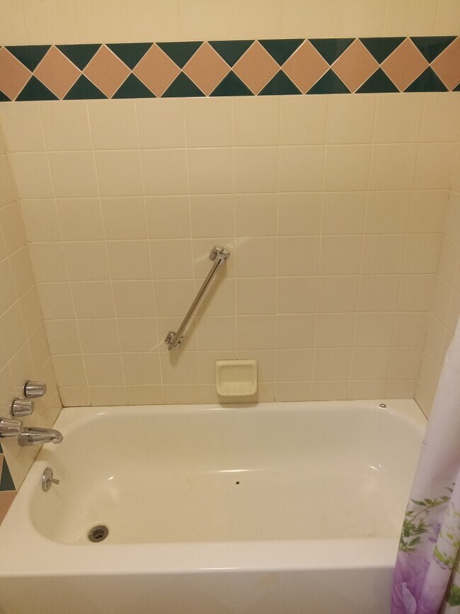 Photo - 550 E Williams Ave