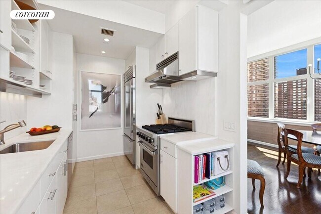 Photo - 181 E 90th St