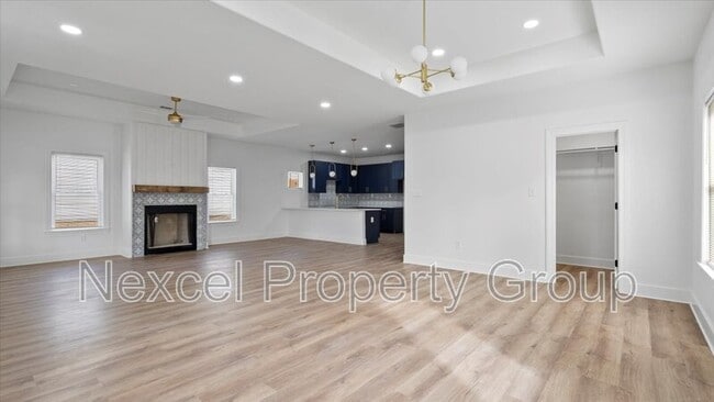 Photo - 1072 Bruce St