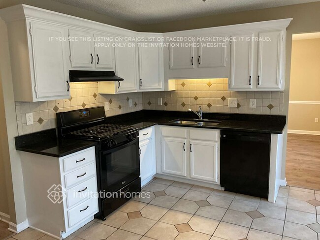 Photo - 1401 Chapel Hill Ln SW