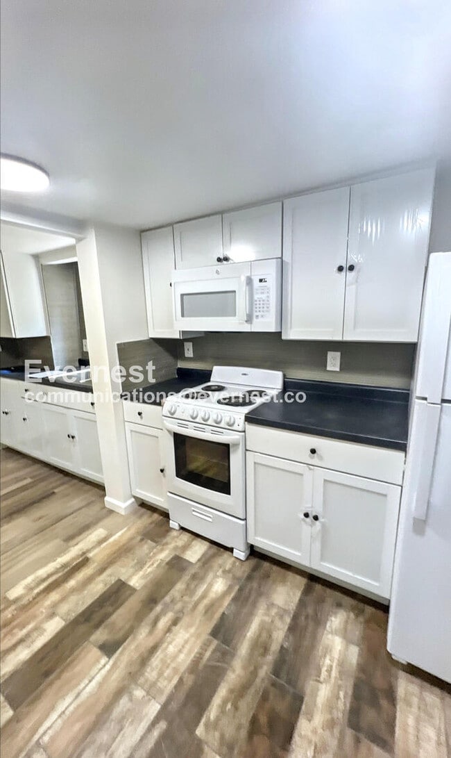 Photo - 3226 Smart Ave Unit b