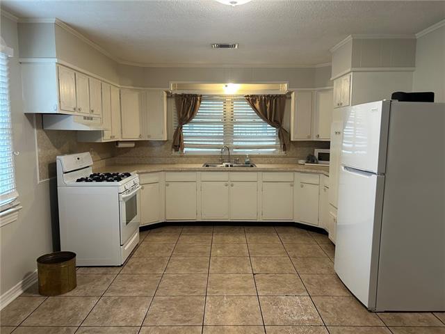 Photo - 3124 48th St