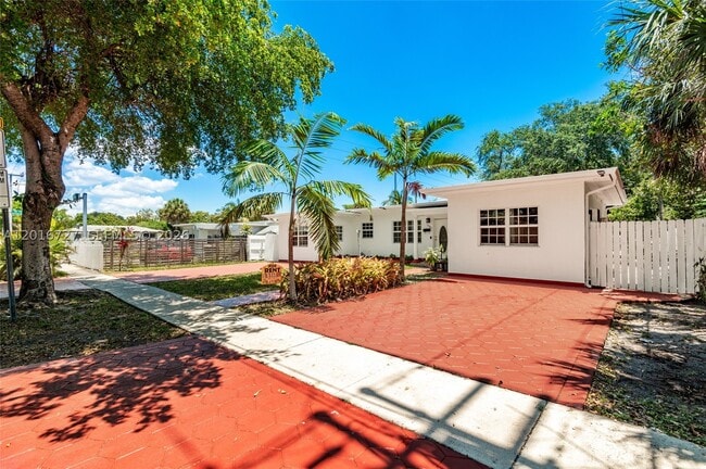 Photo - 13485 NE 9th Ave