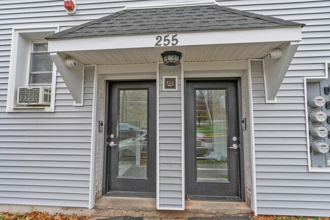 Photo - 255 Lafayette Pl Unit 2E