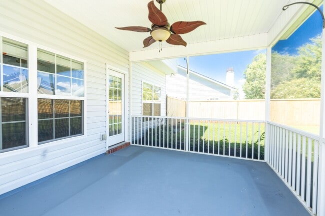 Photo - Spacious Living Meets Southern Comfort!