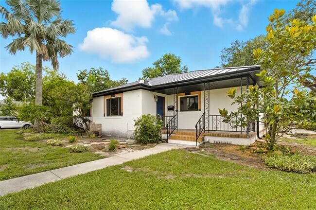 Building Photo - 1110 W Coral St Rental