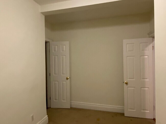 Photo - 4 Camelot Ct