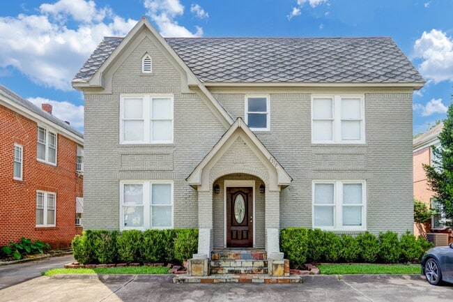 Building Photo - 2510 Kingston St