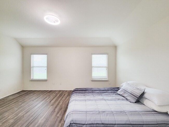 Photo - 4543 Stolz Trail