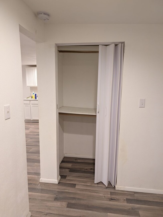 Photo - 107 E Section St