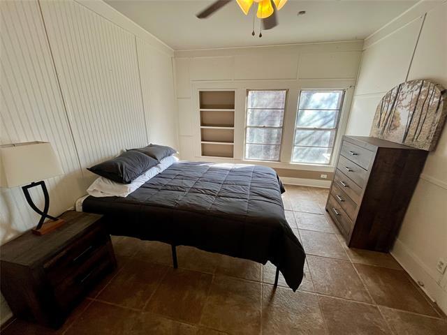 Photo - 725 Peach St