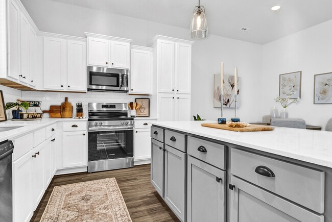 THREE BEDROOM KITCHEN ISLAND!