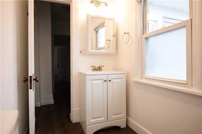 Photo - 330 12th Ave