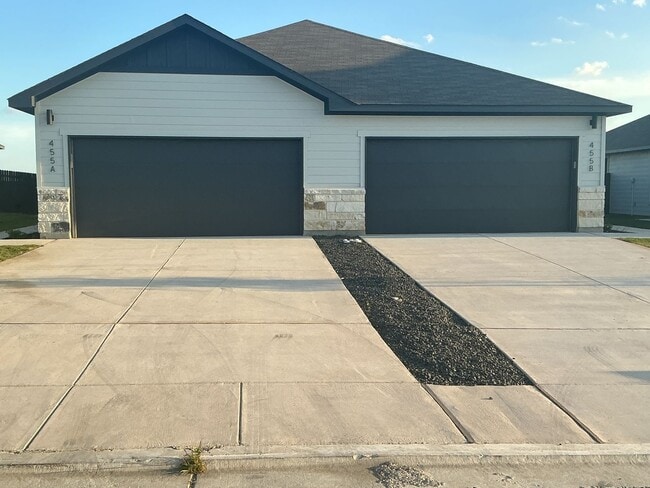 Building Photo - 455 Cross Barn Blvd Unit 455 Cross Barn Blvd  A