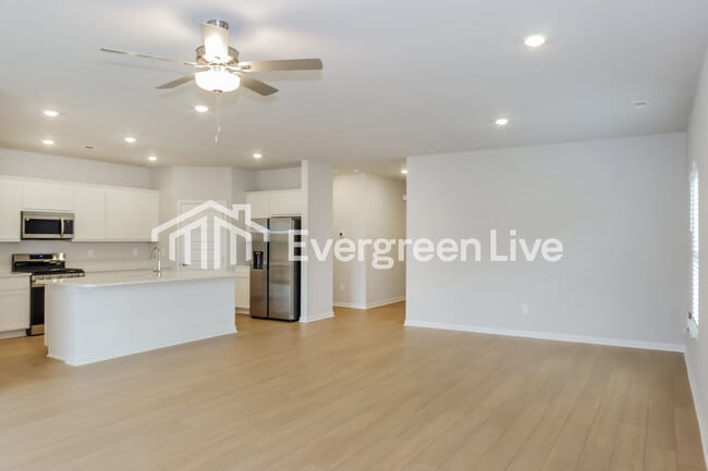 Photo - 164 Fenwick Pl