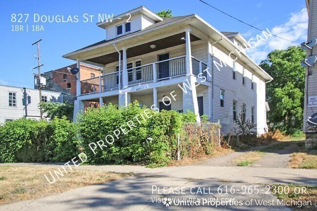 Photo - 827 Douglas St NW Unit 2