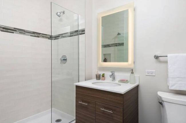 Photo - 342 W Chestnut St