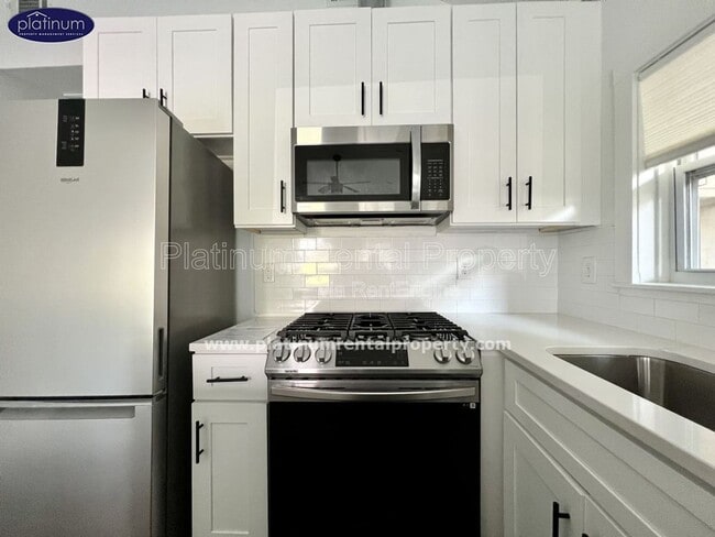 Photo - 982 Grant Terrace SE