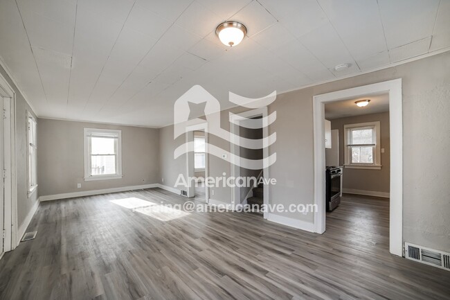 Photo - 1117 Woodlawn Ct