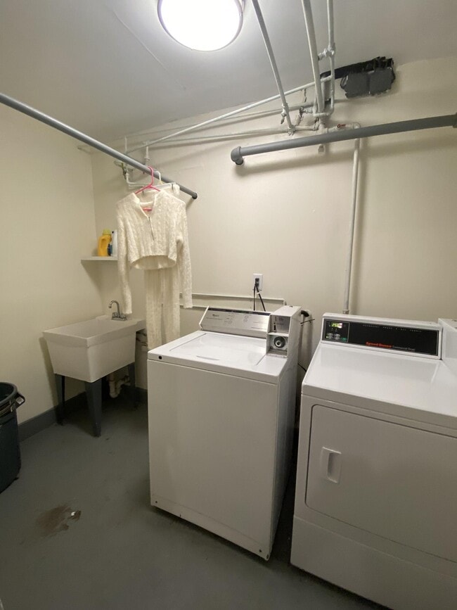 18 Mount Hood Rd Unit 1